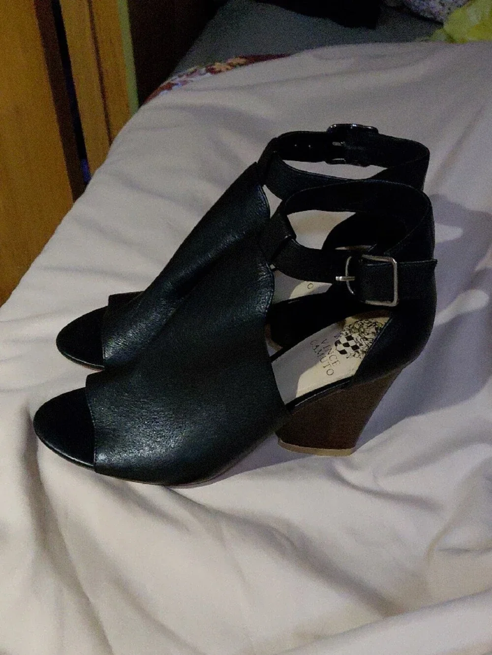 Vince Camuto sleek black